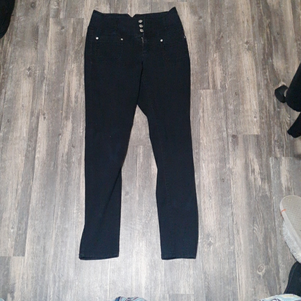 High waisted jeans